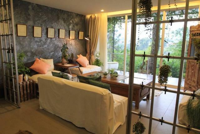 Ruth'S Bed & Breakfast Lembang Zewnętrze zdjęcie
